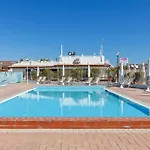 P090 - Porto Recanati, Meravigliosa In Con Piscina * Porto Recanati